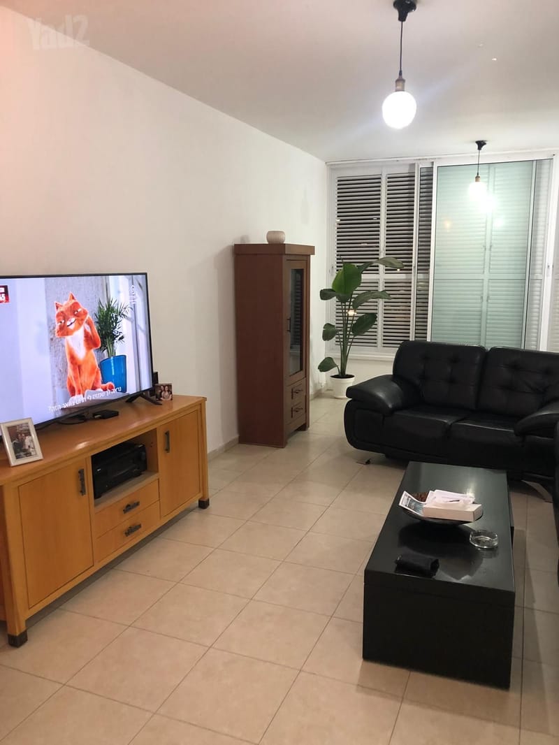 תמונה מיד2 – 3.5 חדרים • 6,150 ₪, שדרות ירושלים 68, תל יהודה, רמת גן (1)