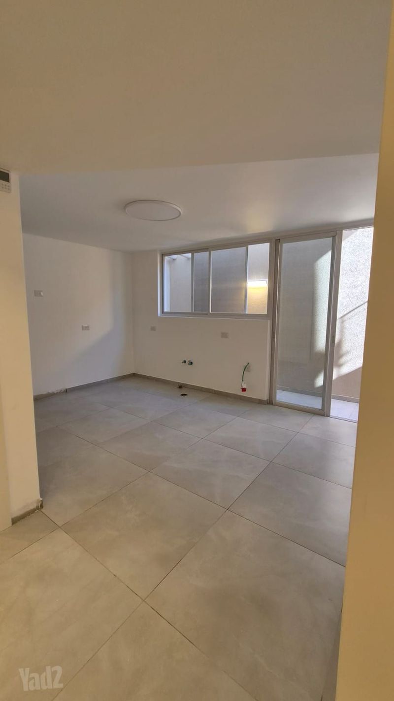 Photo from Yad2 – 3 Rooms • ₪5,500, Yehud (1)