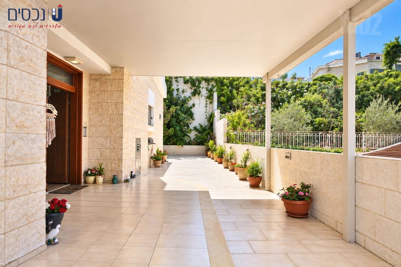 תמונה מיד2 – 8 חדרים • 6,200,000 ₪, שופמן, הוד הכרמל, חיפה (1)