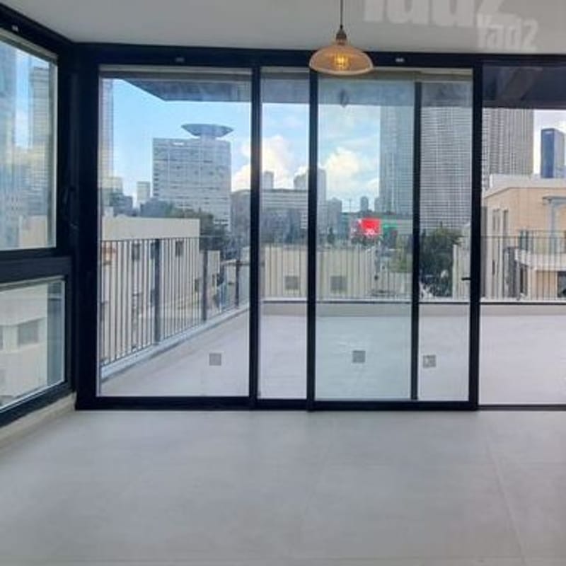 תמונה מיד2 – 4 חדרים • 11,500 ₪, יוסף קארו 16, מונטיפיורי, תל אביב (1)