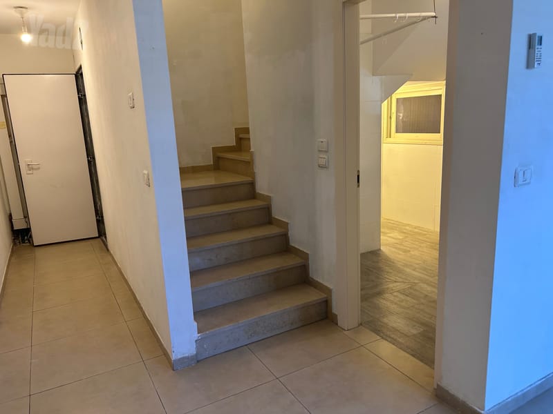 תמונה מיד2 – 3 חדרים • 4,400 ₪, פינס, שיכוני מזרחי, כפר סבא (1)