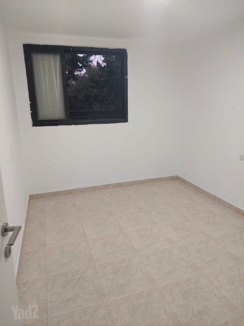 תמונה מיד2 – 4 חדרים • 4,000 ₪, הצנחנים 12, יוספטל, רמלה (1)