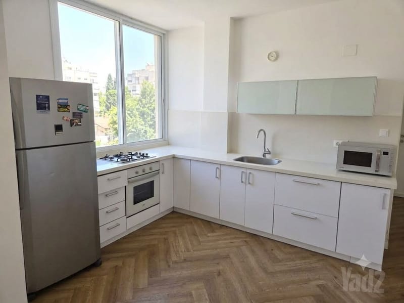 תמונה מיד2 – 2.5 חדרים • 1,680,000 ₪, ההגנה 20, לב העיר, בת ים (1)