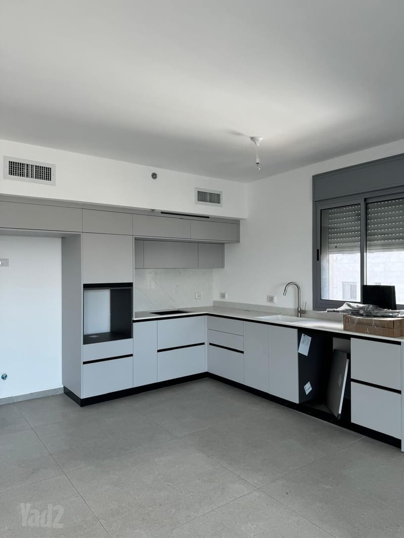 תמונה מיד2 – 4 חדרים • 8,300 ₪, ש"י עגנון 1, שיכון רסקו, קרית אונו (1)