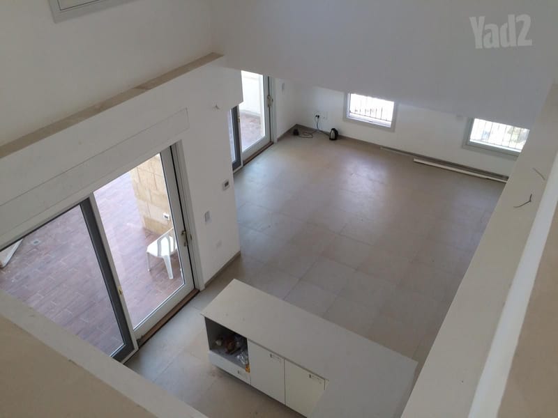 תמונה מיד2 – 4 חדרים • 14,000 ₪, העוגן, עג'מי וגבעת עלייה, תל אביב (1)