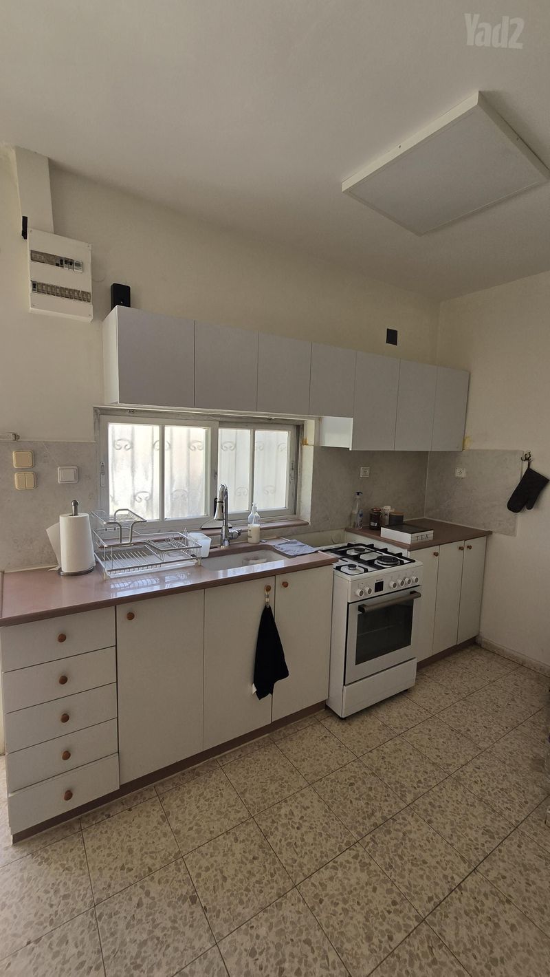 Photo from Yad2 – 3 Rooms • ₪4,500, יהודה הלוי 21, HaRkafot, Rosh HaAyin (1)