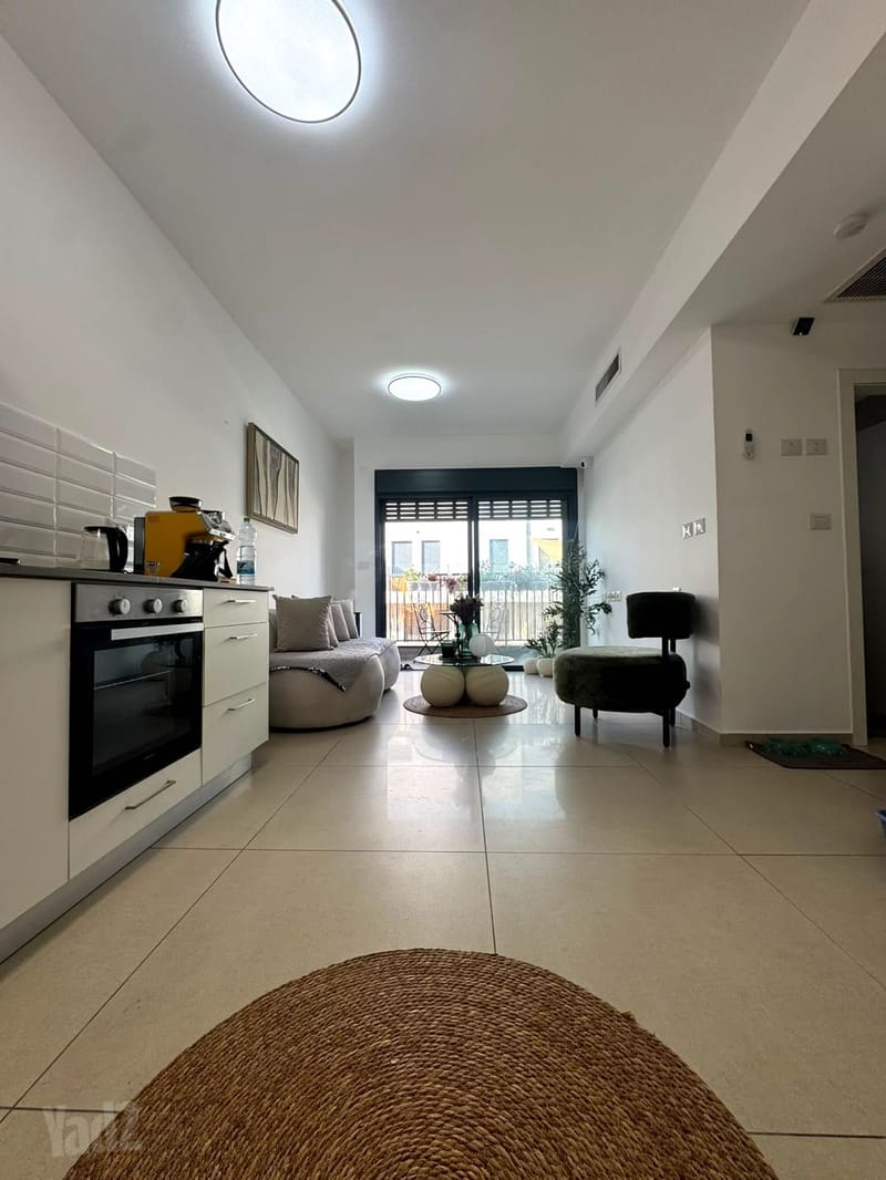 תמונה מיד2 – 3 חדרים • 5,700 ₪, מירון, נווה שאנן, תל אביב (1)