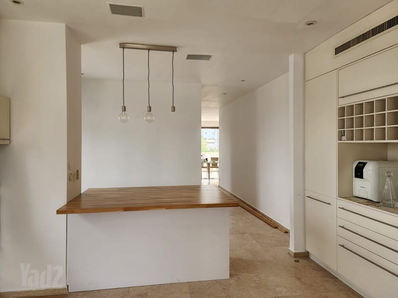תמונה מיד2 – 5 חדרים • 14,990 ₪, הנגיד 10, חשמונאים, רמת גן (1)