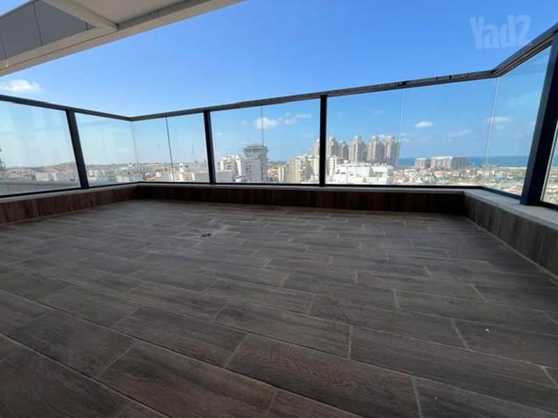 תמונה מיד2 – 5 חדרים • 9,200 ₪, הפריגטה, שכונה דרום חדש, בת ים (1)