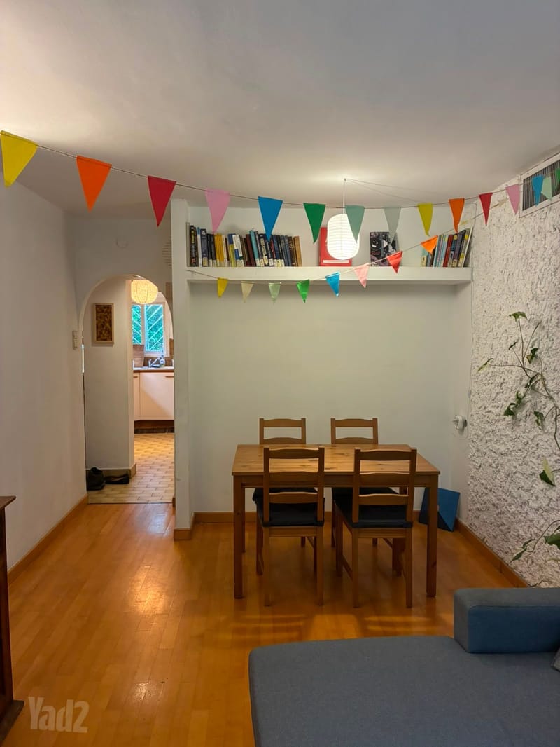 תמונה מיד2 – 3.5 חדרים עם שותפים • 2,000 ₪, ברגסון 14, נווה אביבים וסביבתה, תל אביב (1)