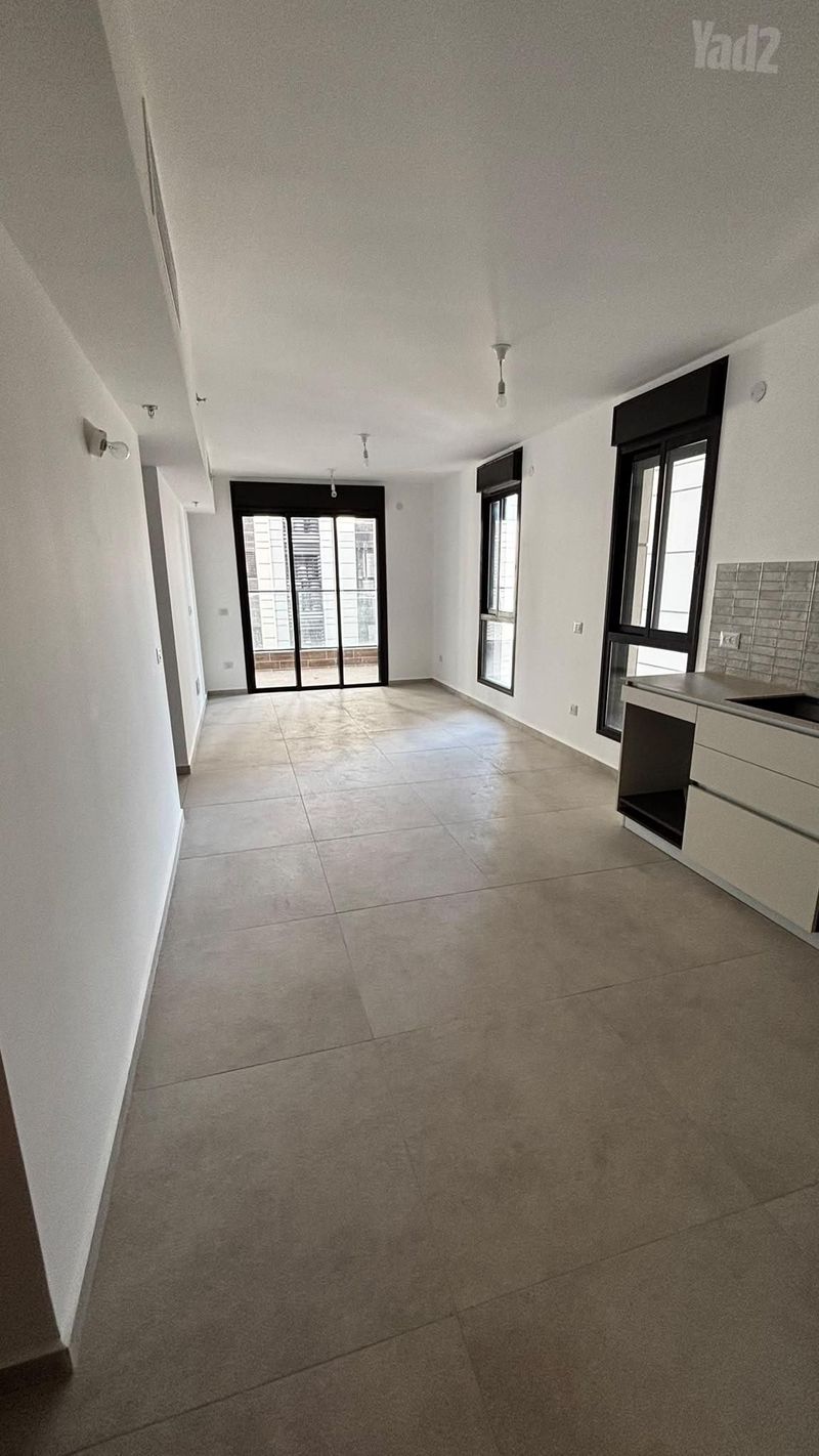 תמונה מיד2 – 3 חדרים • 6,950 ₪, דרך לוי אשכול 137, קיראון, קרית אונו (1)