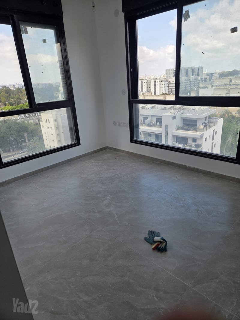 תמונה מיד2 – 5 חדרים • 9,000 ₪, דרך לוי אשכול 133, קיראון, קרית אונו (1)