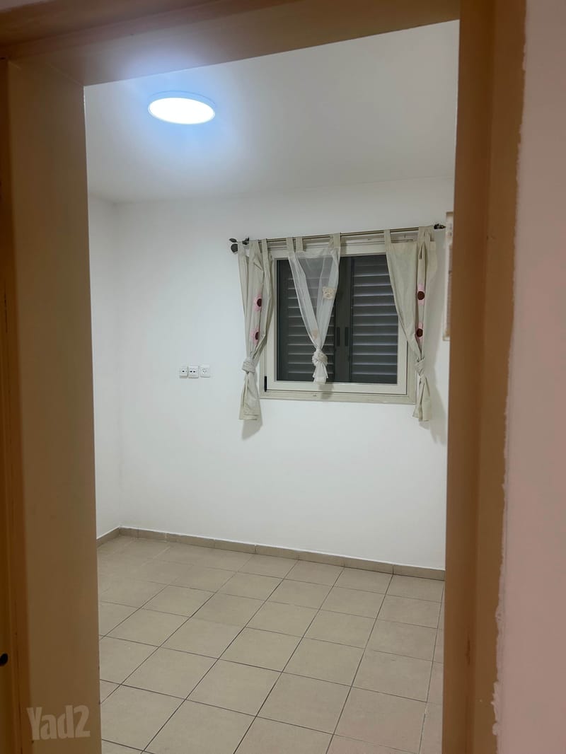 Photo from Yad2 – 4 Rooms • ₪5,500, צופית 16, Ramat Hen, Haifa (1)