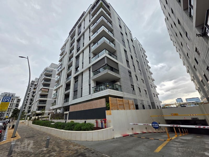 Фото с Yad2 – 4 Комнаты • 7,400 ₪, תבור 6, Байт ба-Парк, Ор-Йехуда (1)