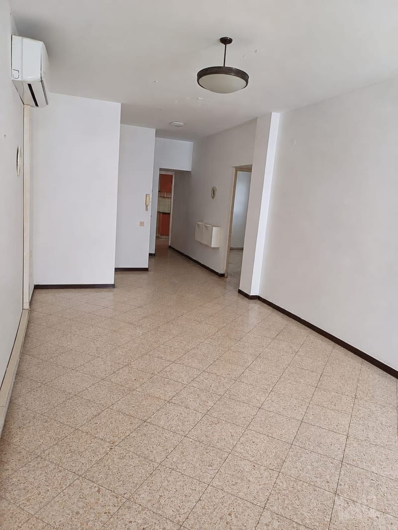 תמונה מיד2 – 3 חדרים • 4,300 ₪, ביאליק, שיכון ותיקים, חולון