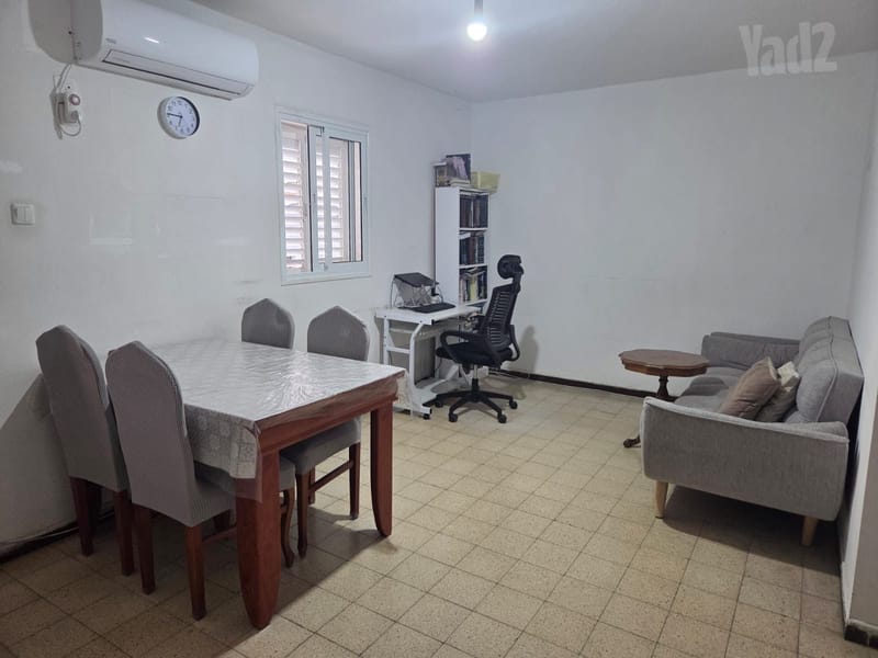 Photo from Yad2 – 3 Rooms • ₪4,300, זאב יעבץ 13, Mifda Ezrahi, Holon (1)