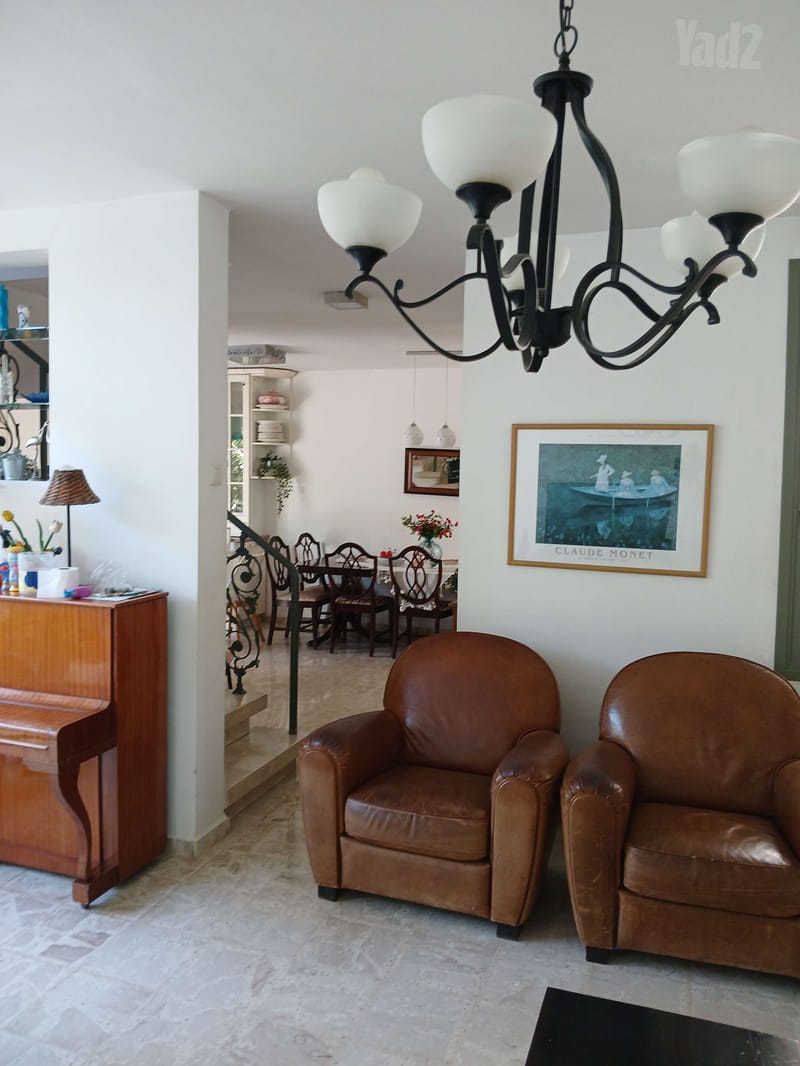 תמונה מיד2 – 5 חדרים • 3,590,000 ₪, כיסופים 15, נווה ישראל, הרצליה (1)