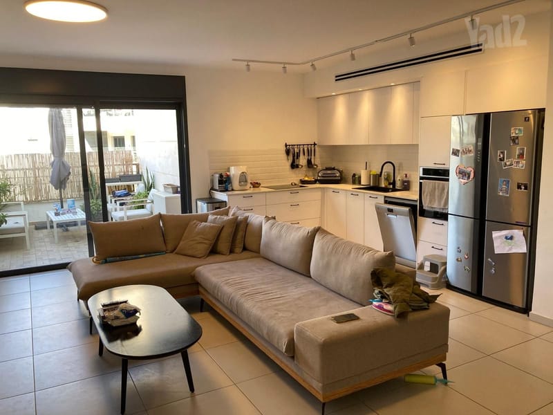 תמונה מיד2 – 5 חדרים • 3,990,000 ₪, עמיר אנדה 1, נאות שדה, רעננה (1)