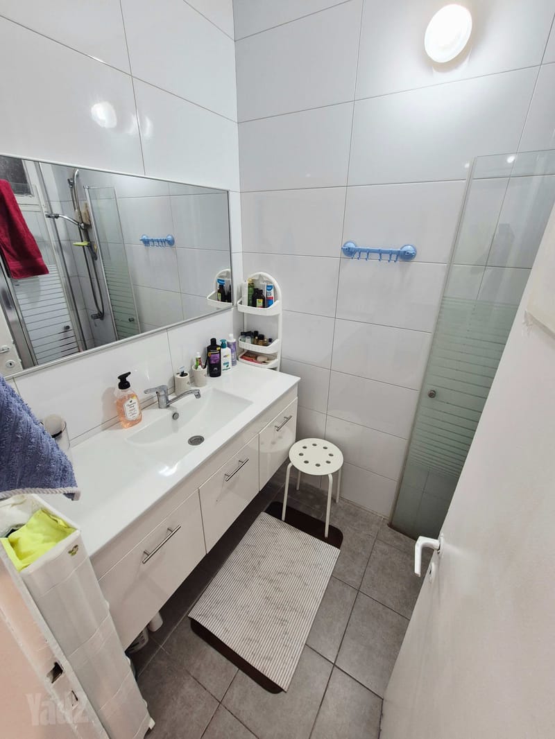 תמונה מיד2 – 2 חדרים • 1,625,000 ₪, ביאליק, לב העיר, בת ים (1)