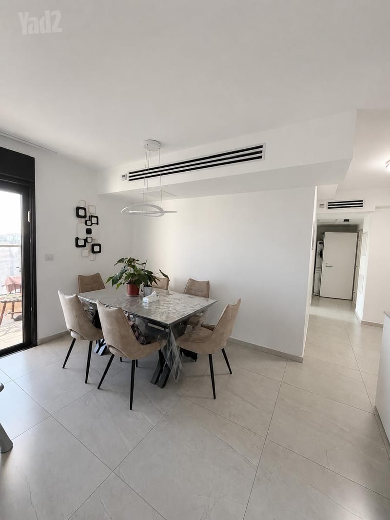 תמונה מיד2 – 3 חדרים • 3,150,000 ₪, ויצמן 88, מרכז, כפר סבא (1)