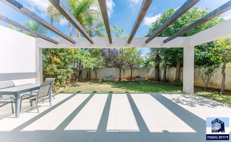 תמונה מיד2 – 6 חדרים • 7,900,000 ₪, נווה עוז, פתח תקווה (1)