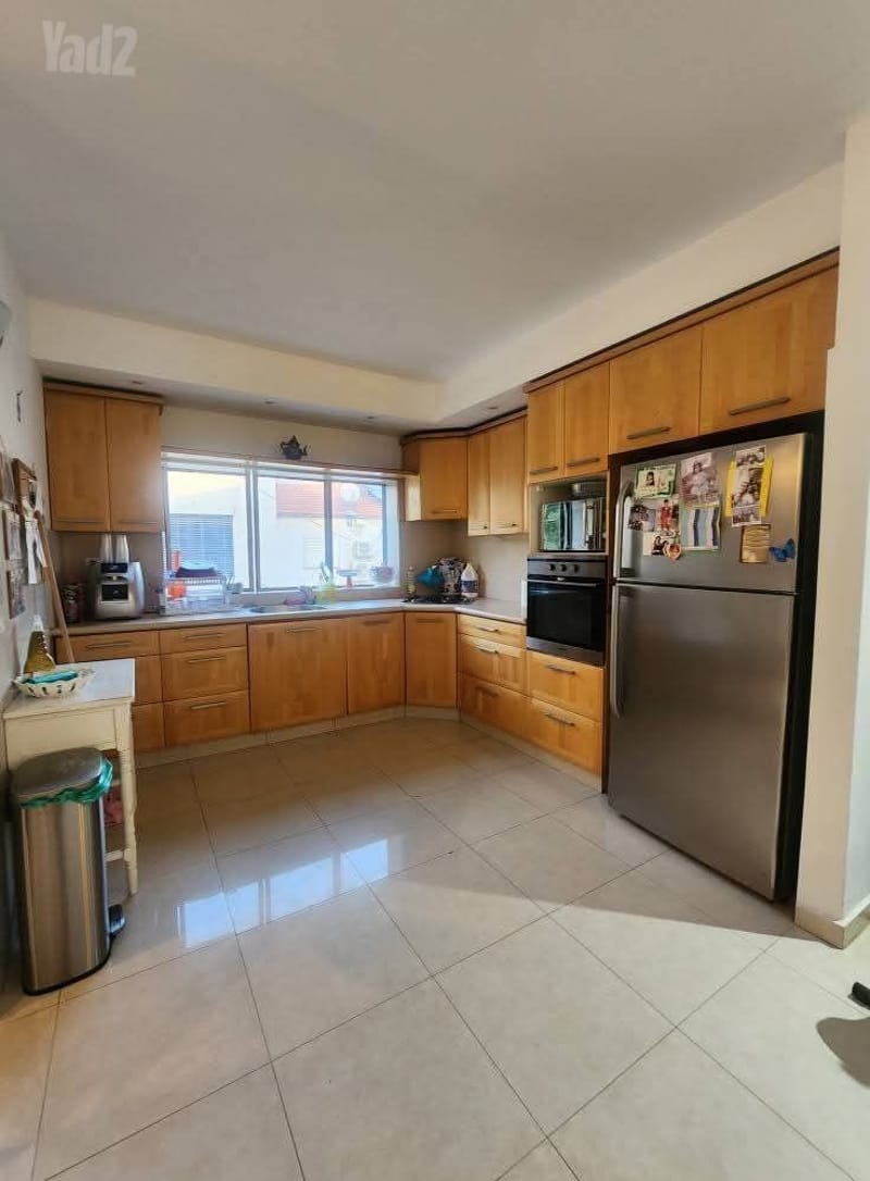 תמונה מיד2 – 3 חדרים • 9,700 ₪, הגולן, רמת החייל, תל אביב (1)