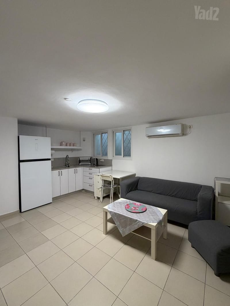 Photo from Yad2 – Room and a half • ₪2,900, ראול ולנברג 37, Ramat Eshkol, Haifa (1)