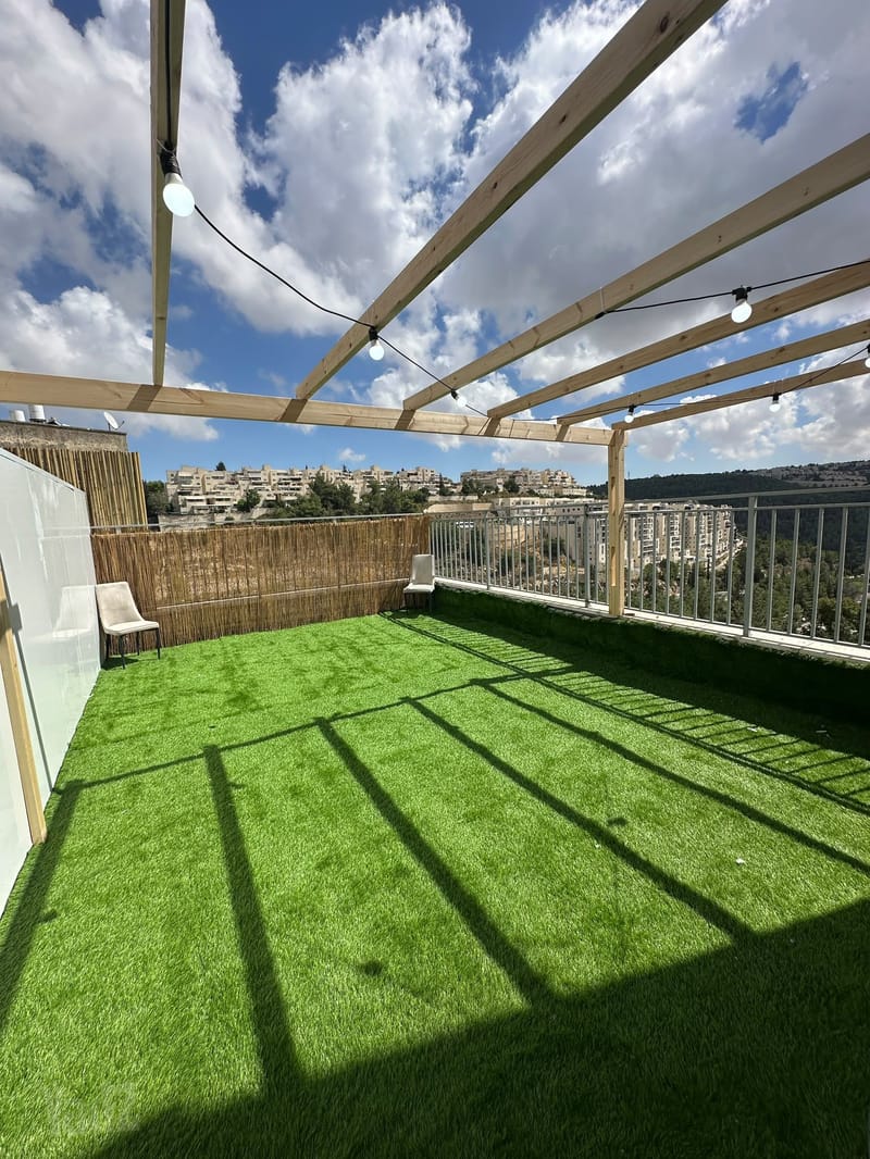 תמונה מיד2 – 4 חדרים • 5,500 ₪, אברהם שטרן 39, קריית היובל, ירושלים (1)