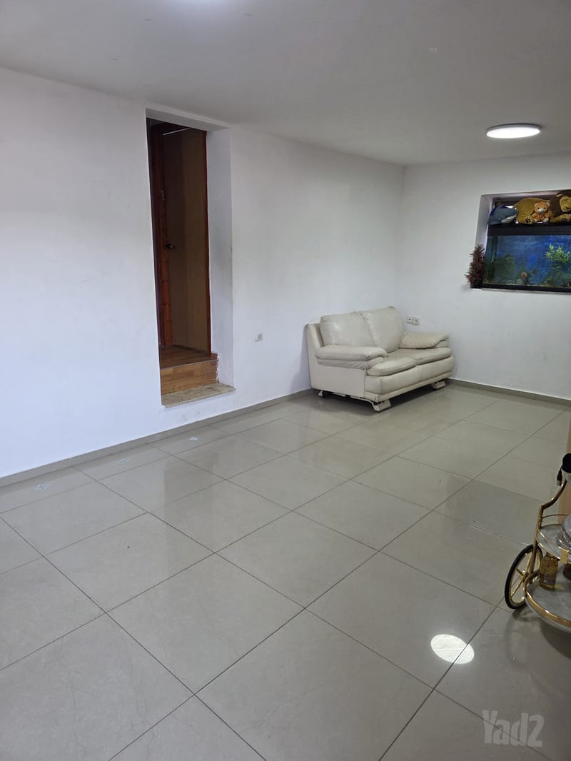 תמונה מיד2 – 3 חדרים • 4,600 ₪, צפת 49, עמישב, פתח תקווה (1)