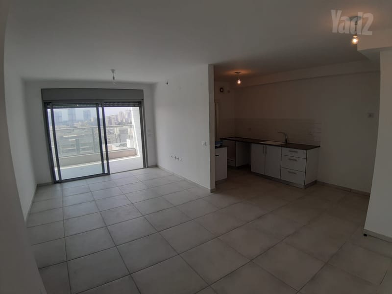 תמונה מיד2 – 3 חדרים • 5,000 ₪, עפרה חזה 16, משכנות אומנים, קריית מוצקין (1)