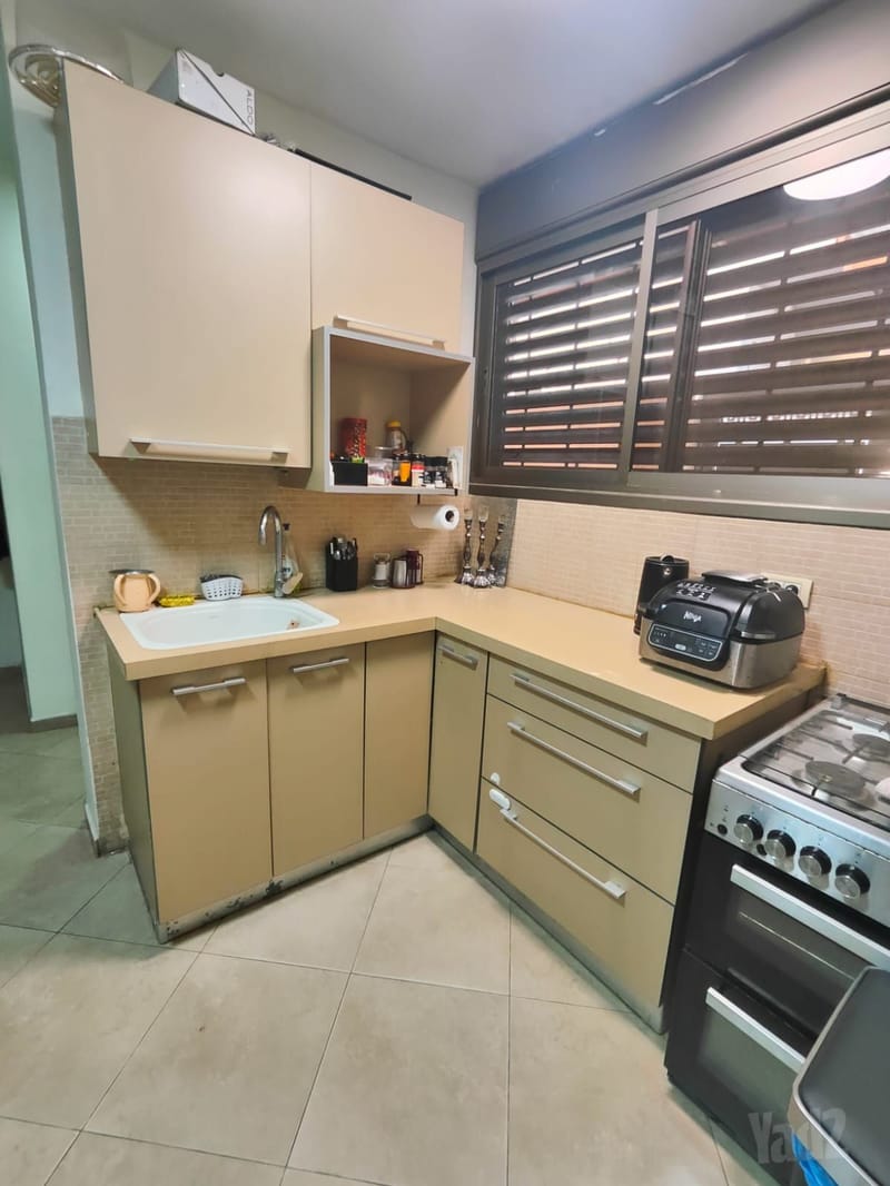 Фото с Yad2 – 2 Комнаты • 4,200 ₪, וייצמן 35, Амидар, Бат-Ям (1)