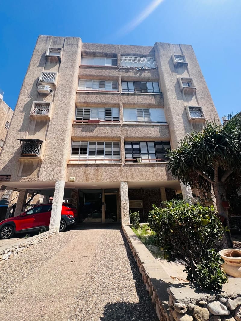תמונה מיד2 – 4 חדרים • 6,500 ₪, האחים זייגר 8, אברמוביץ, ראשון לציון (1)