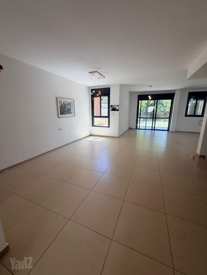 תמונה מיד2 – 6 חדרים • 15,600 ₪, אפרים, מורייה, מודיעין-מכבים-רעות (1)
