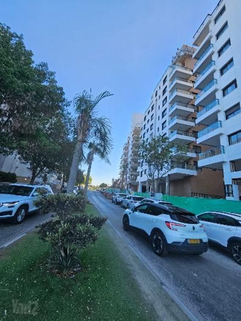 תמונה מיד2 – 4 חדרים • 2,900,000 ₪, גאולה, קריית שרת, רעננה