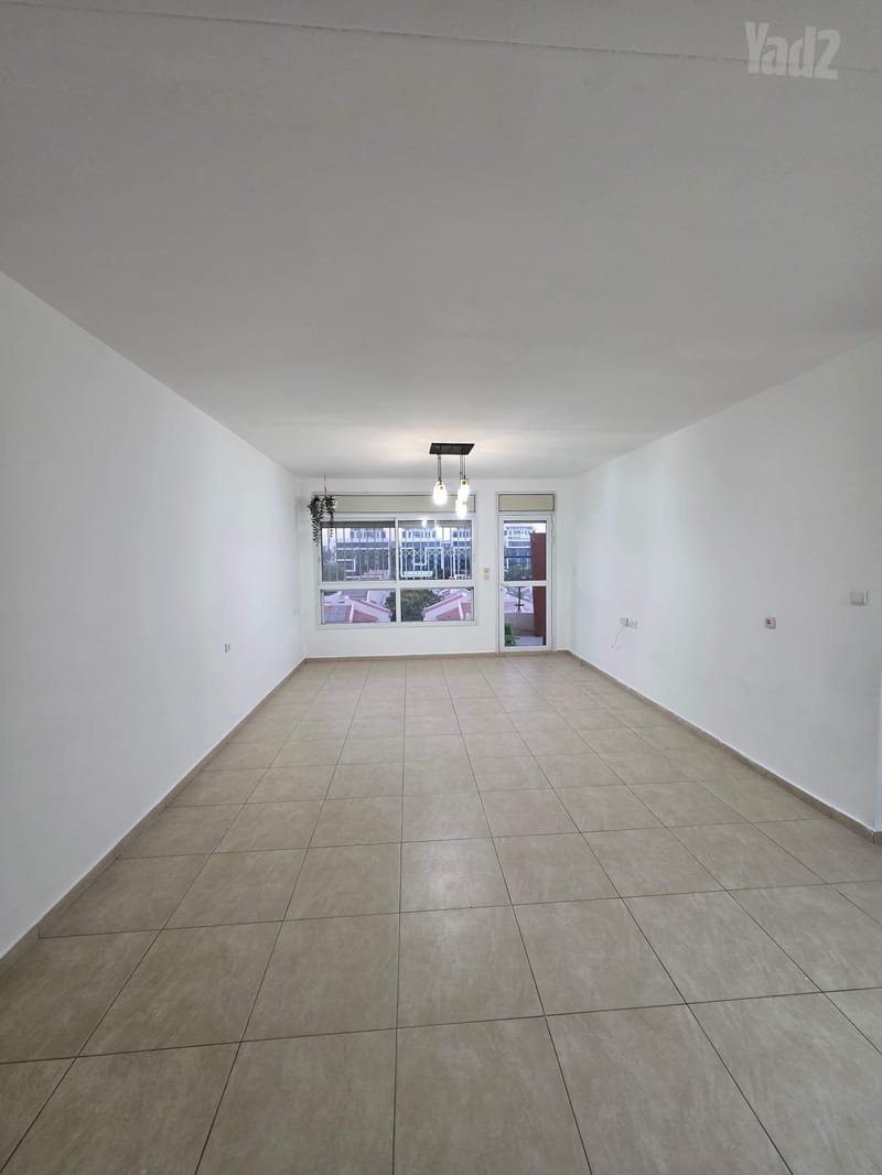 Photo from Yad2 – 4.5 Rooms • ₪7,500, חיים ברלב 8, Neve Savyon, Or Yehuda (1)