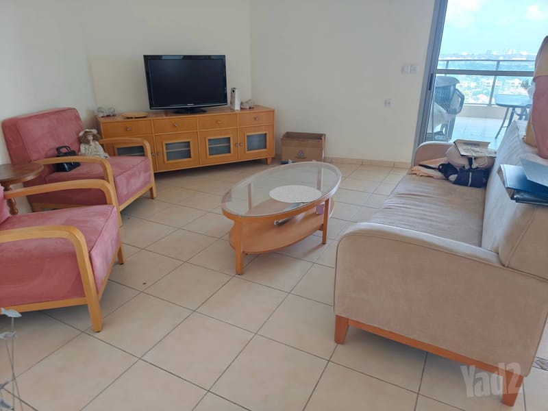 תמונה מיד2 – 5 חדרים • 11,500 ₪, טווס 3, רמת מנחם, הוד השרון (1)