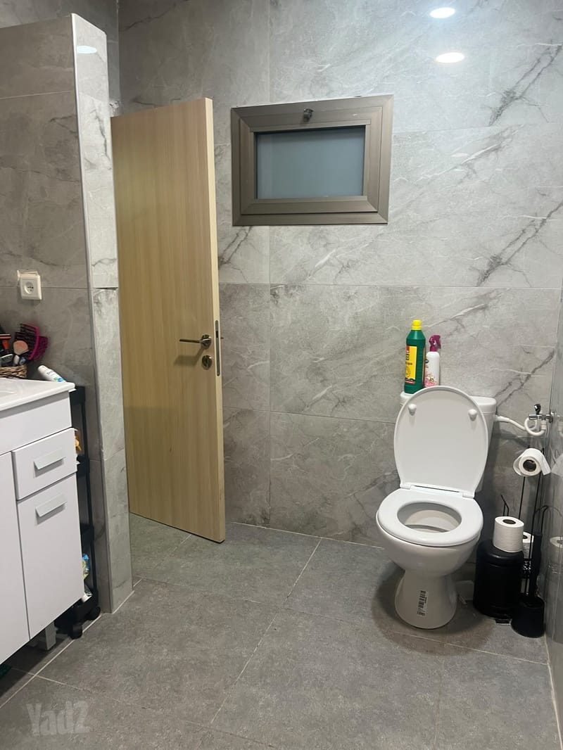 תמונה מיד2 – 2 חדרים • 5,000 ₪, רביבים 26, יד התשעה, הרצליה (1)