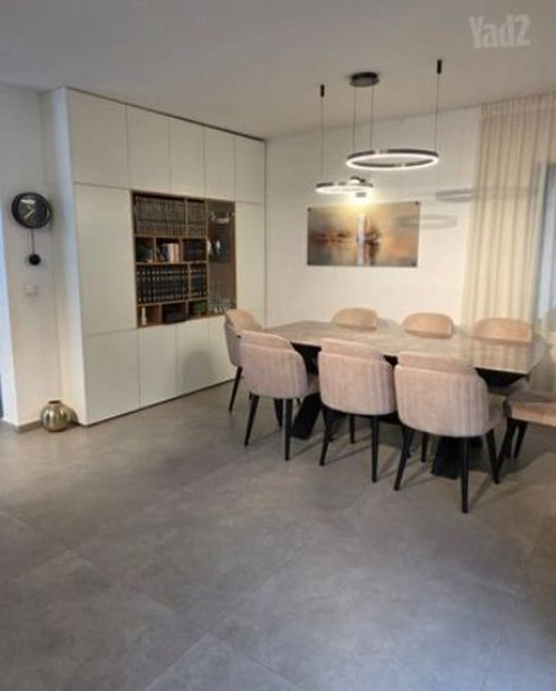 תמונה מיד2 – 8 חדרים • 4,950,000 ₪, בר אילן 3, כפר אברהם, פתח תקווה (1)