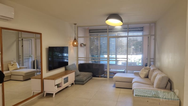 תמונה מיד2 – 5 חדרים • 6,800 ₪, דרך אצ"ל 10, נווה יהודה, רחובות (1)