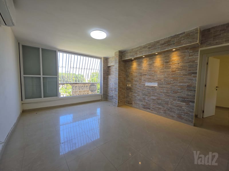 תמונה מיד2 – 3 חדרים • 4,800 ₪, נחל הבשור 24, צהלון ושיכוני חיסכון, תל אביב (1)