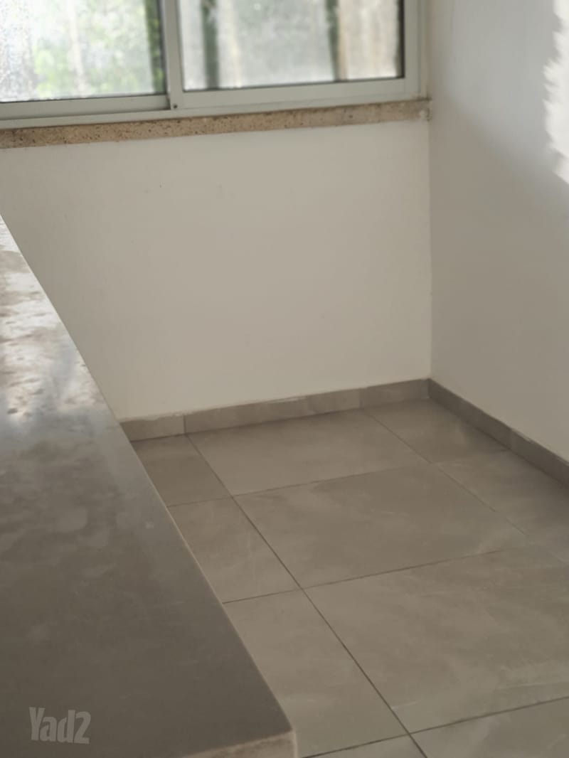 תמונה מיד2 – 3 חדרים • 2,700 ₪, השר שפירא 3, שכונה דרום מערב - ותיק, בת ים (1)
