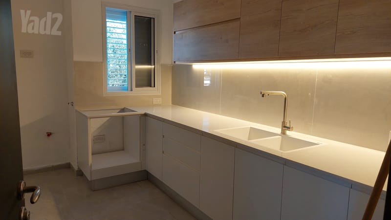 Photo from Yad2 – Studio • ₪3,300, הנביאים 10, Aviv, Rosh HaAyin (1)