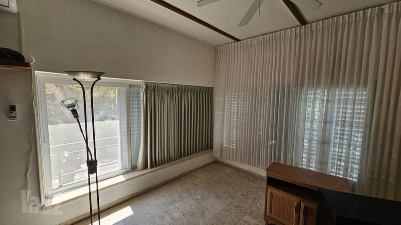Photo from Yad2 – 5 Rooms • ₪6,000, שדרות הברושים 20, Kabirim, Haifa (1)