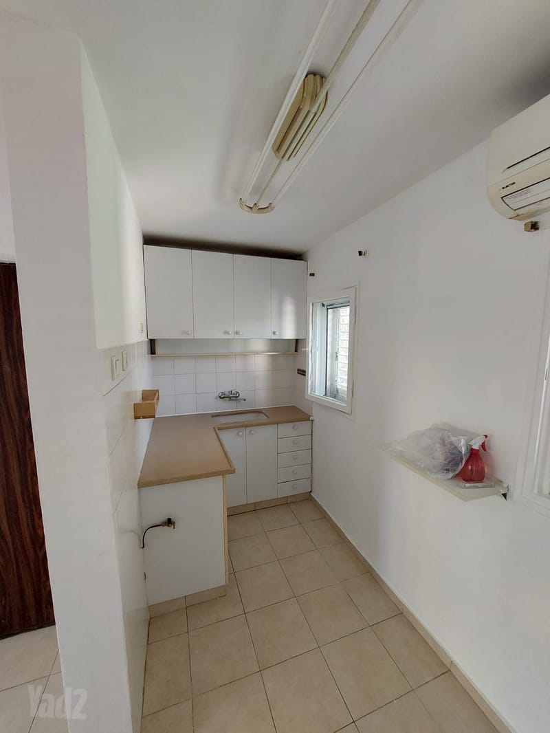 Photo from Yad2 – 2 Rooms • ₪4,700, הגאון מוילנה 13, Tzamrot, Herzliya (1)