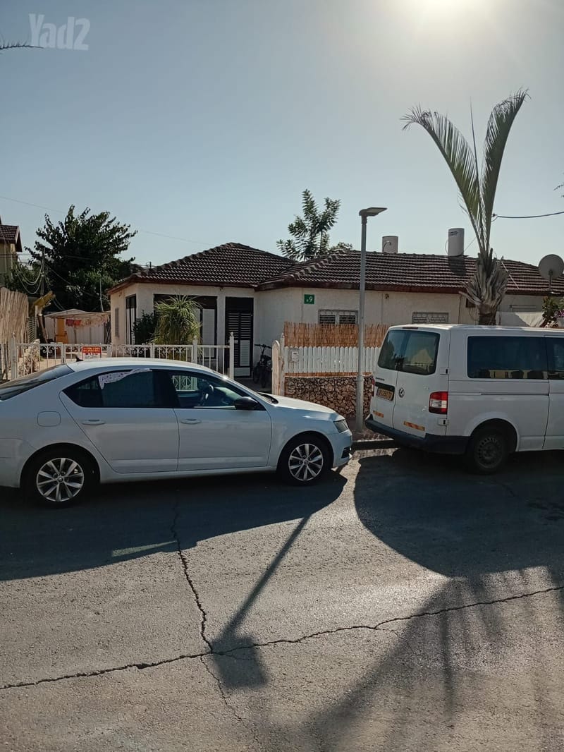 תמונה מיד2 – 4 חדרים • 4,700,000 ₪, צייטלין 9, שיכון עלייה, כפר סבא (1)