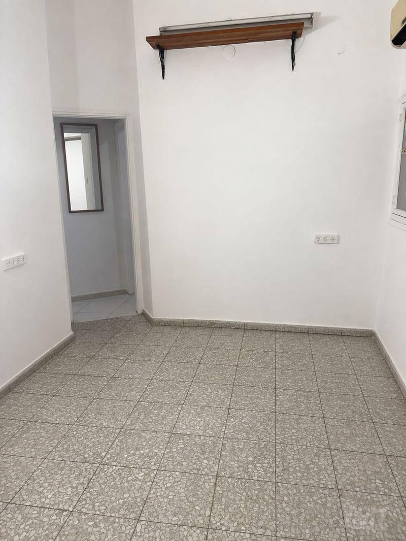 Photo from Yad2 – 2 Rooms • ₪4,000, גבעולים 10, Ezra VeHaArgasim, Tel Aviv (1)