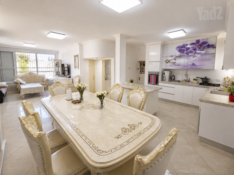 תמונה מיד2 – 4 חדרים • 3,800,000 ₪, קיבוץ גלויות, עמידר, בת ים (1)
