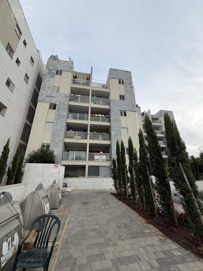תמונה מיד2 – 4 חדרים • 5,500 ₪, פנקס 39, גני אילן, קרית אונו (1)