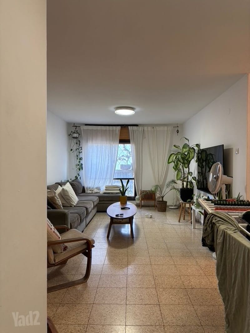 תמונה מיד2 – 4 חדרים • 6,000 ₪, יעקב סלע 18, ניר אביב, תל אביב (1)