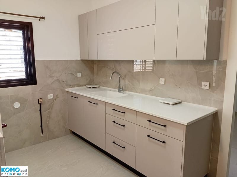 Фото с Komo – 2 Комнаты • 4,500 ₪, קלמר משה 2, Яд Элияу, Тель-Авив (1)